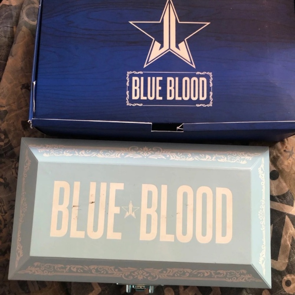 Jeffree Star Blueblood palette